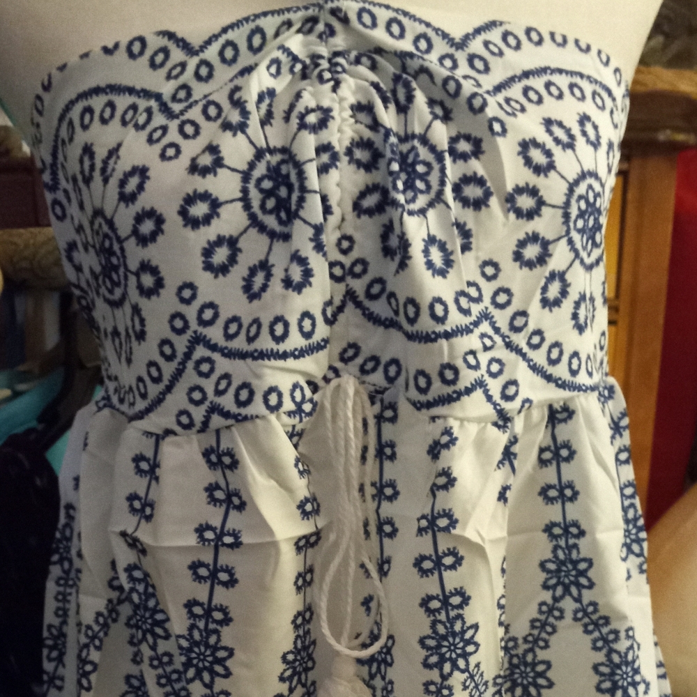 New,halter ties white y2k top navy floral print,shirred back,empire,flowy,size m